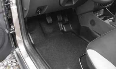 Накладки на ковролин тоннельные передние Лада Ларгус 5/7 мест (2021 -)