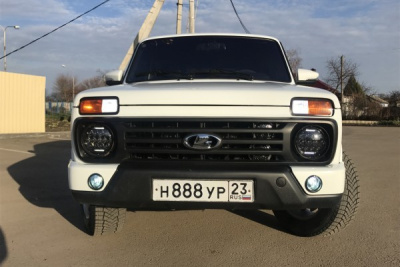 Диодные фары Лада 4х4