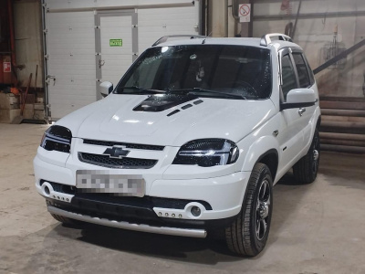 Капот «DTM» (без отверстий в воздухозаборниках) 2123 Шевроле Нива (под окраску)