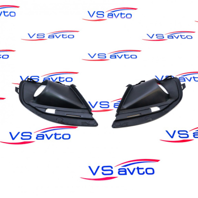 Облицовка переднего бампера под противотуманную фару правая/левая Lada Granta FL (8450100966/8450100967)