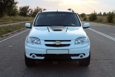 Капот «DTM» (без отверстий в воздухозаборниках) 2123 Шевроле Нива (под окраску)