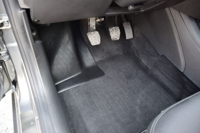 Накладки на ковролин передние (площадки для ног водителя и пассажира) Лада Веста (2015 -), Веста SW, SW Cross (2017 -)