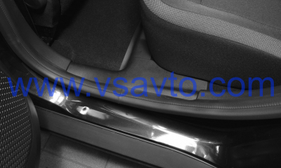 Накладки на ковролин задние (2 шт) Renault Duster (2021)